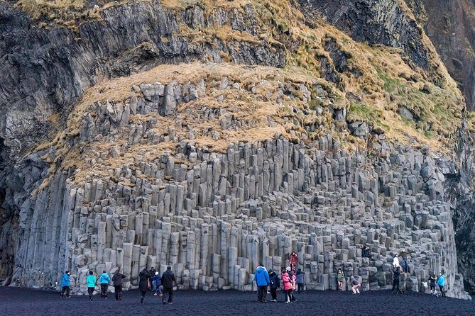 South Coast, Glacier Hike & Northern Lights from Reykjavik - Aurora hunt: how the guide improves your odds