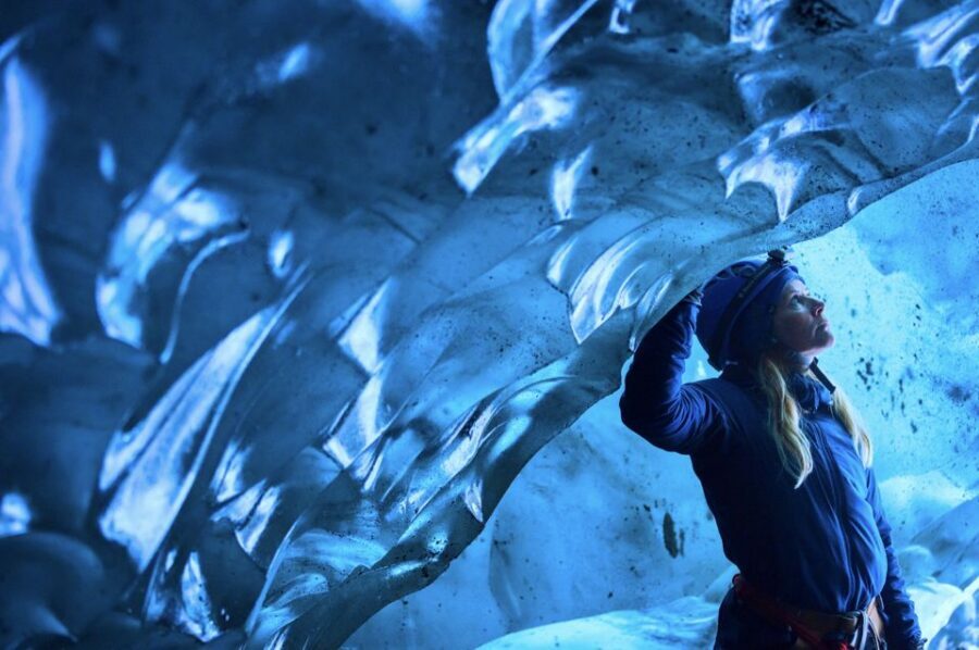 South Coast Iceland: 2-Day Blue Ice Cave & Jokulsarlon Tour - Skaftafell Glacier Hike: Walking on Ice for 1.5 Hours