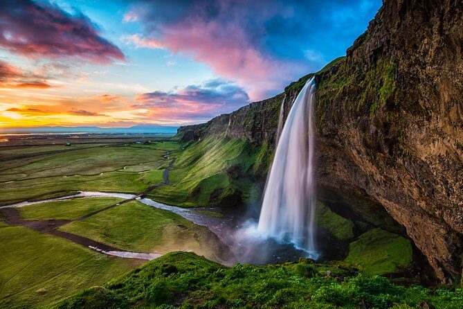 South Coast Iceland from Reykjavik with Guide & Touchscreen Audio - Vík Stop: Lunch, Restrooms, and the Southernmost Vibe