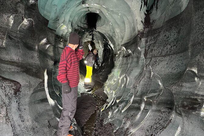 South Coast & Katla Ice Cave Adventure From Reykjavik in a 4x4 - Stop 2: Skógafoss height, stairs, and the classic mist effect