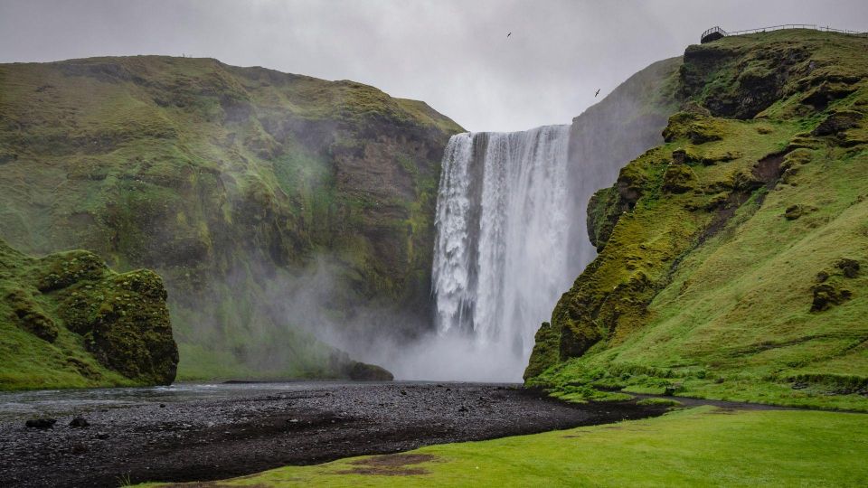 South Coast of Iceland. Black beach, glaсier, waterfalls... - Key moments worth planning for