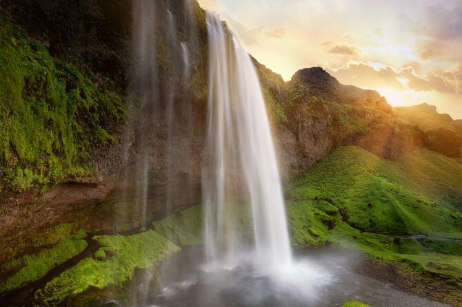 South Coast Waterfall, Black Beach, Glacier Adventure Small Group - Solheimajokull Glacier hike upgrade: the 1.5-hour option with safety gear