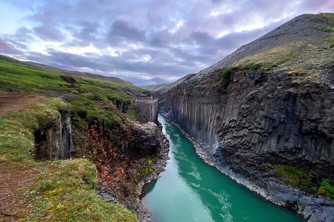 Stuðlagil Canyon and Vök Baths Day Tour - East Iceland in one day: why this combination works