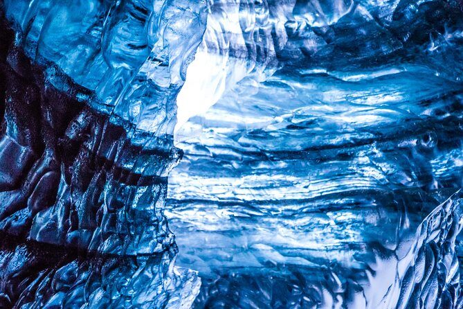 Superjeep south coast & Katla Ice Caves from Reykjavik - Why the 10-person cap feels like real Iceland