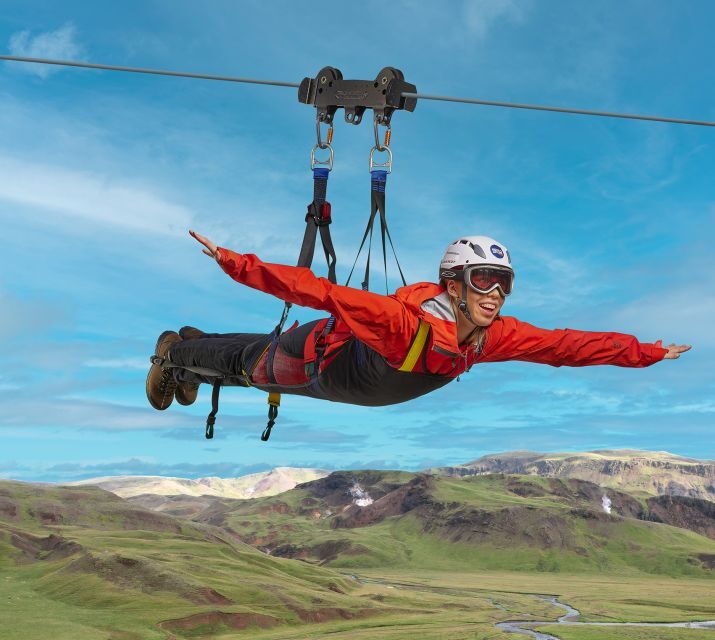 The Falcon : Superman ride with Mega Zipline Iceland - Black Canyon hike: a short warm-up that makes the ride better
