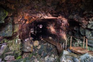 The Lava Tunnel Tour with Transfer from Reykjavik - Reykjavik Transfer from BSÍ: Easy Start, Clear Location