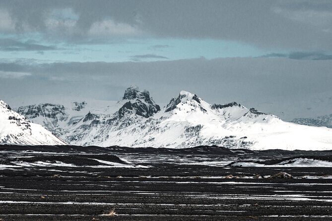 Treasure Iceland - Ice Cave Discovery - Entering the natural ice cave: the moment that earns its price