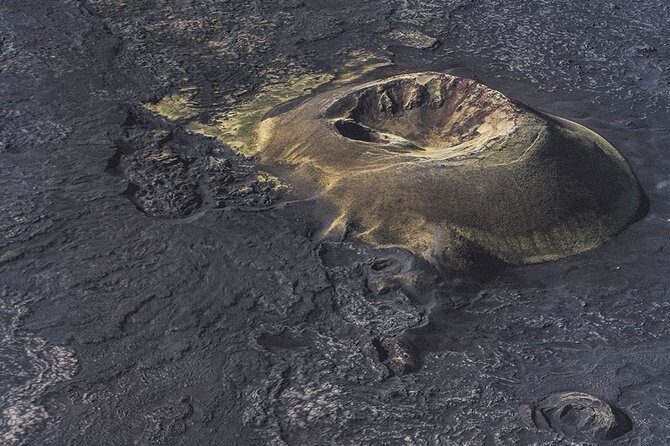 Ultimate Airplane Sightseeing Flight from Skaftafell - Grímsvötn: The Basaltic Volcano Covered in Ice