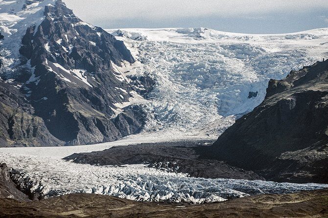 Ultimate Airplane Sightseeing Flight from Skaftafell - Highlands Color: Mountains You Can Actually Read from the Window