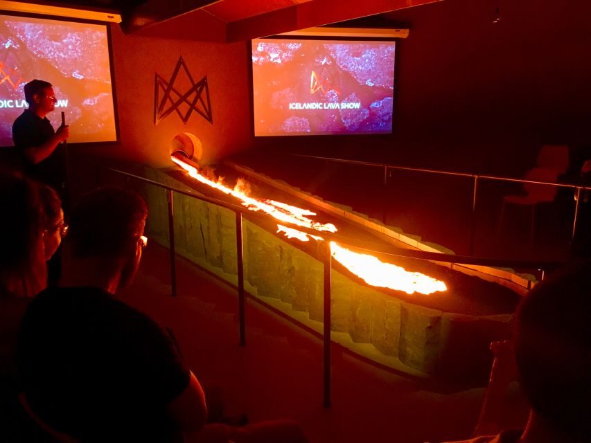 Vik: LAVA SHOW - Immersive Experience Entry Ticket - Meet the Lava Master: English hosting with humor and Q&A energy