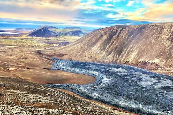 Volcano Eruption Site Hike & Reykjanes Tour from Reykjavik - Meeting Point, Pickup, and the Rhythm of a 9-Hour Day