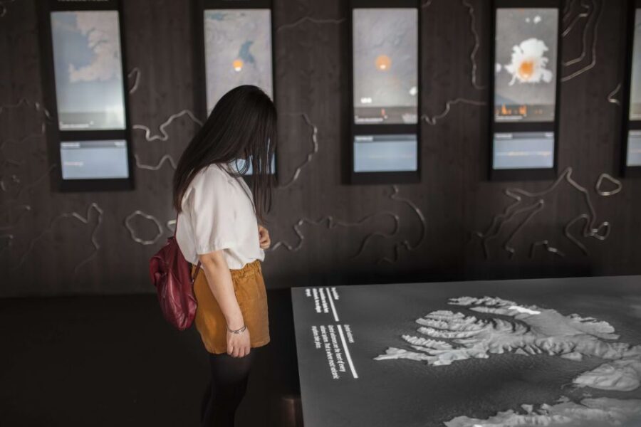 Volcano Exhibition and Cinema - Lava Centre Iceland - Trembling Earth: live earthquake map and the simulated quake