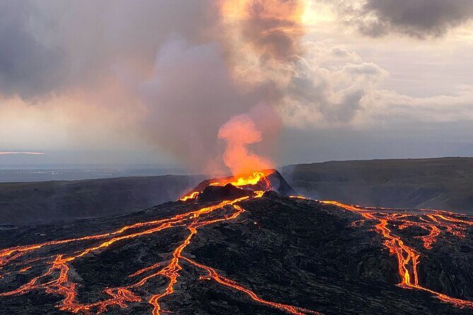 Volcano Tour on Reykjanes Peninsula Including Icelandic Snacks - Snacks, food, and what that actually means on the day
