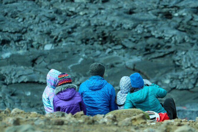 Volcano Tour on Reykjanes Peninsula Including Icelandic Snacks - Kleifarvatn Lake: lava-coated shores with fewer steps