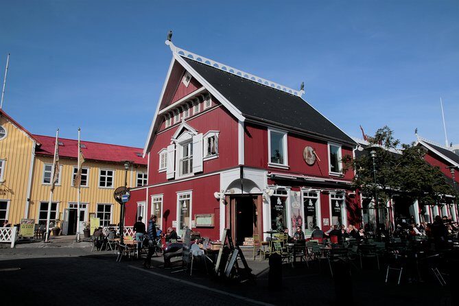 Walking tour of Reykjavik city - A 3-mile Reykjavik intro built for hearing the guide