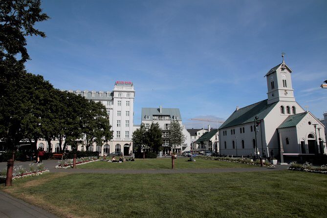 Walking tour of Reykjavik city - Austurvollur Square and Parliament-area buildings
